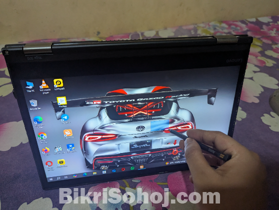 Lenovo yoga touchscreen Core i5 7th gen.8 gb ram 256 m.2 ssd